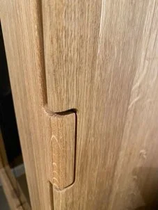 Scharnierausbildung Eichenholz Scharnierausbildung Eichenholz